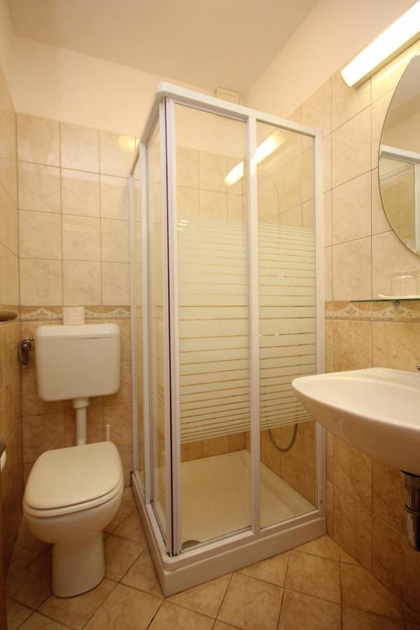 Apartments And Rooms By The Sea Zaglav, Dugi Otok - 8144 Sali Eksteriør bilde